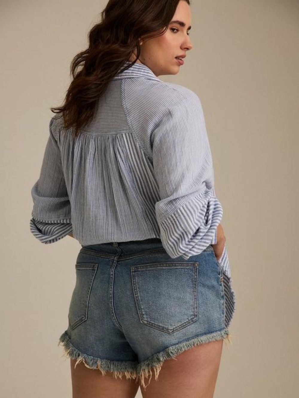 🔥NWT torrid Ultra High-rise Cheeky Denim Shorts